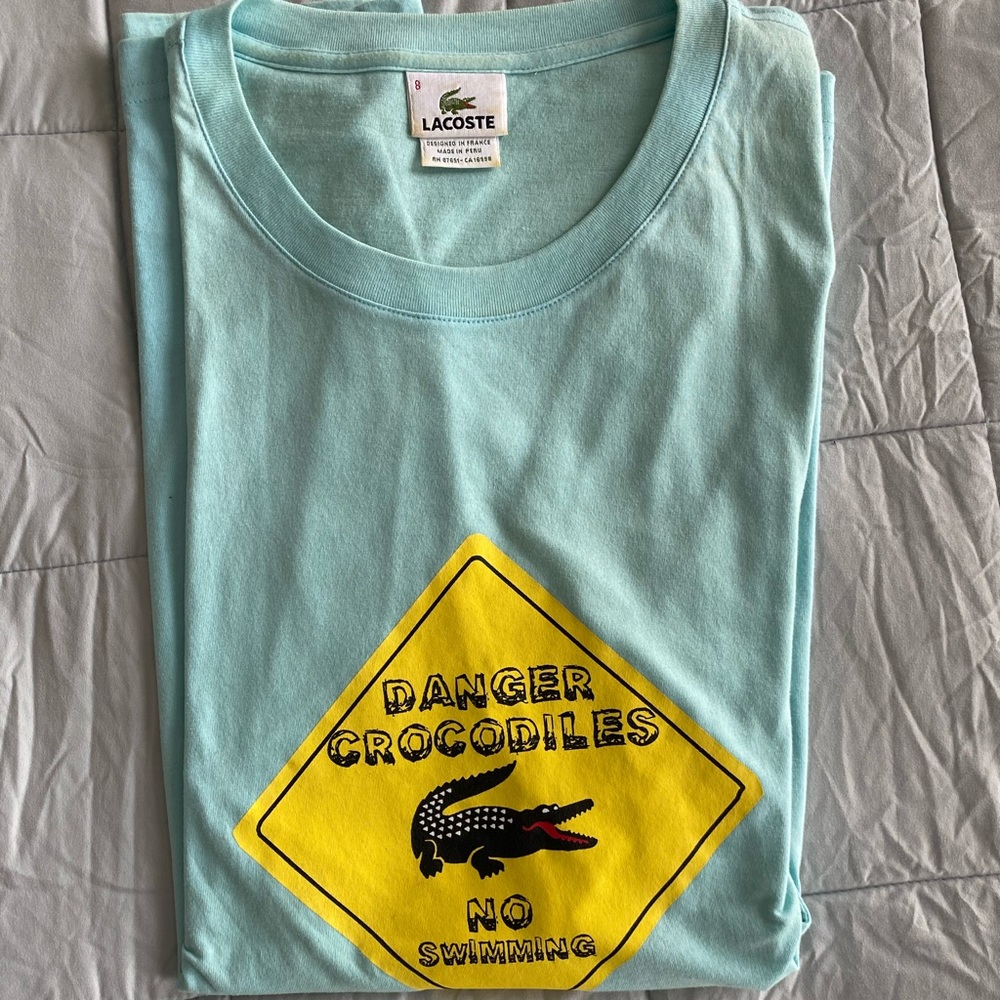 💖3/$20 Lacoste graphic T!!